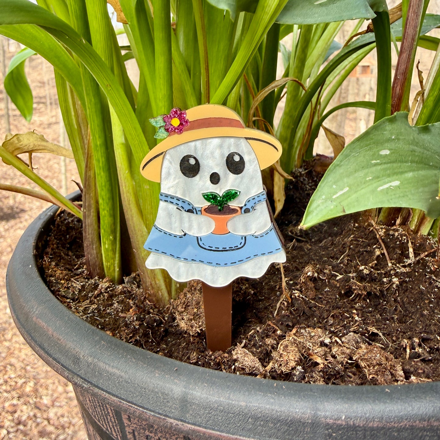 Ghost Gardener Dangles