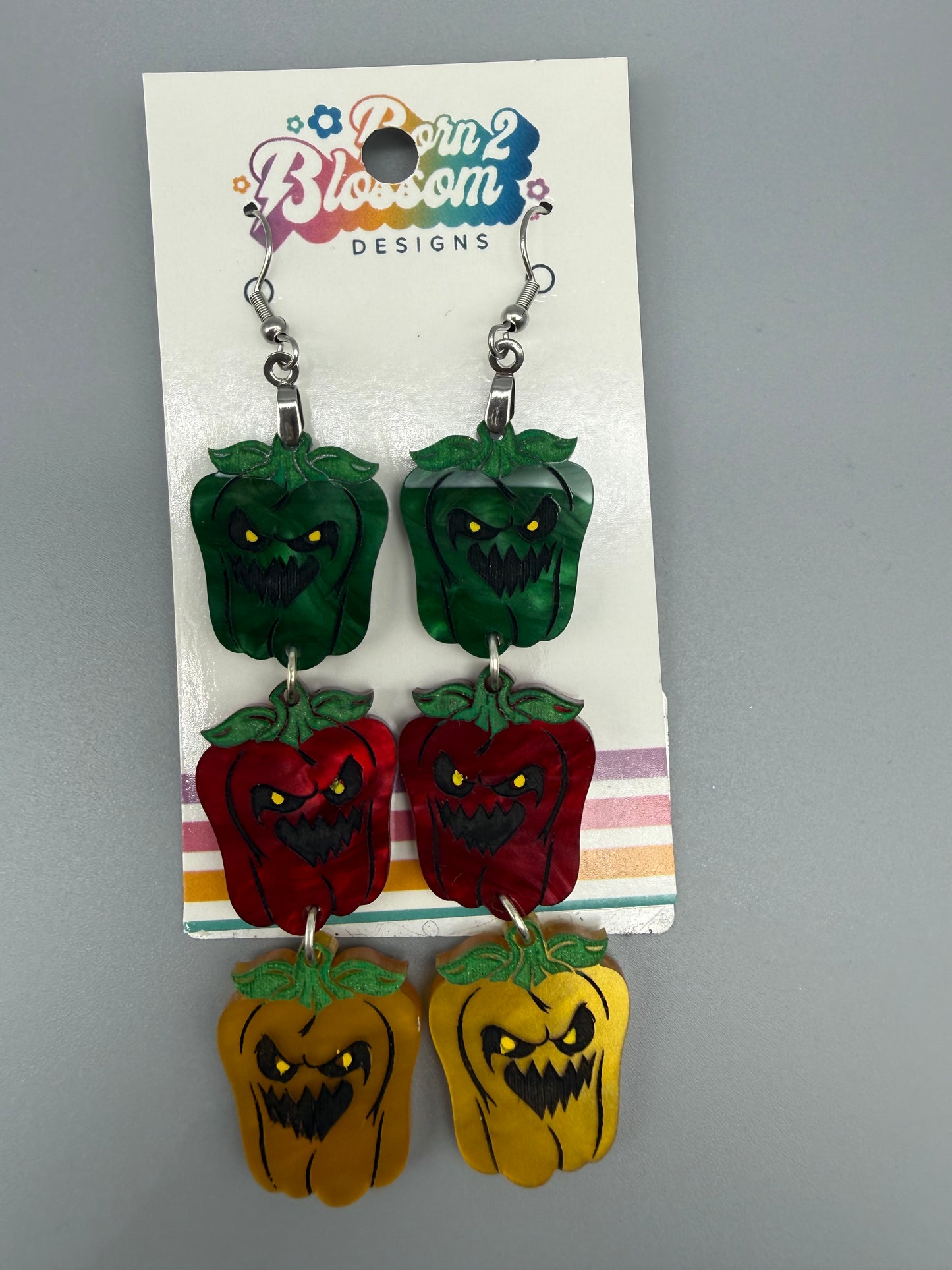 OK CLEARANCE Spooky Bell Pepper 3 Tier Dangles