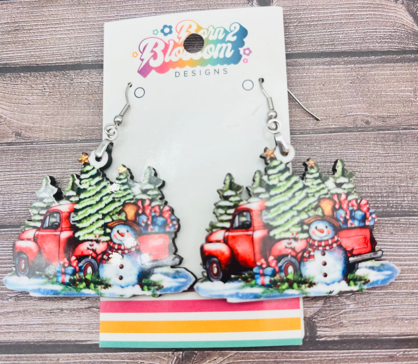 MAY CLEARANCE Old Fashion Scene Dangles