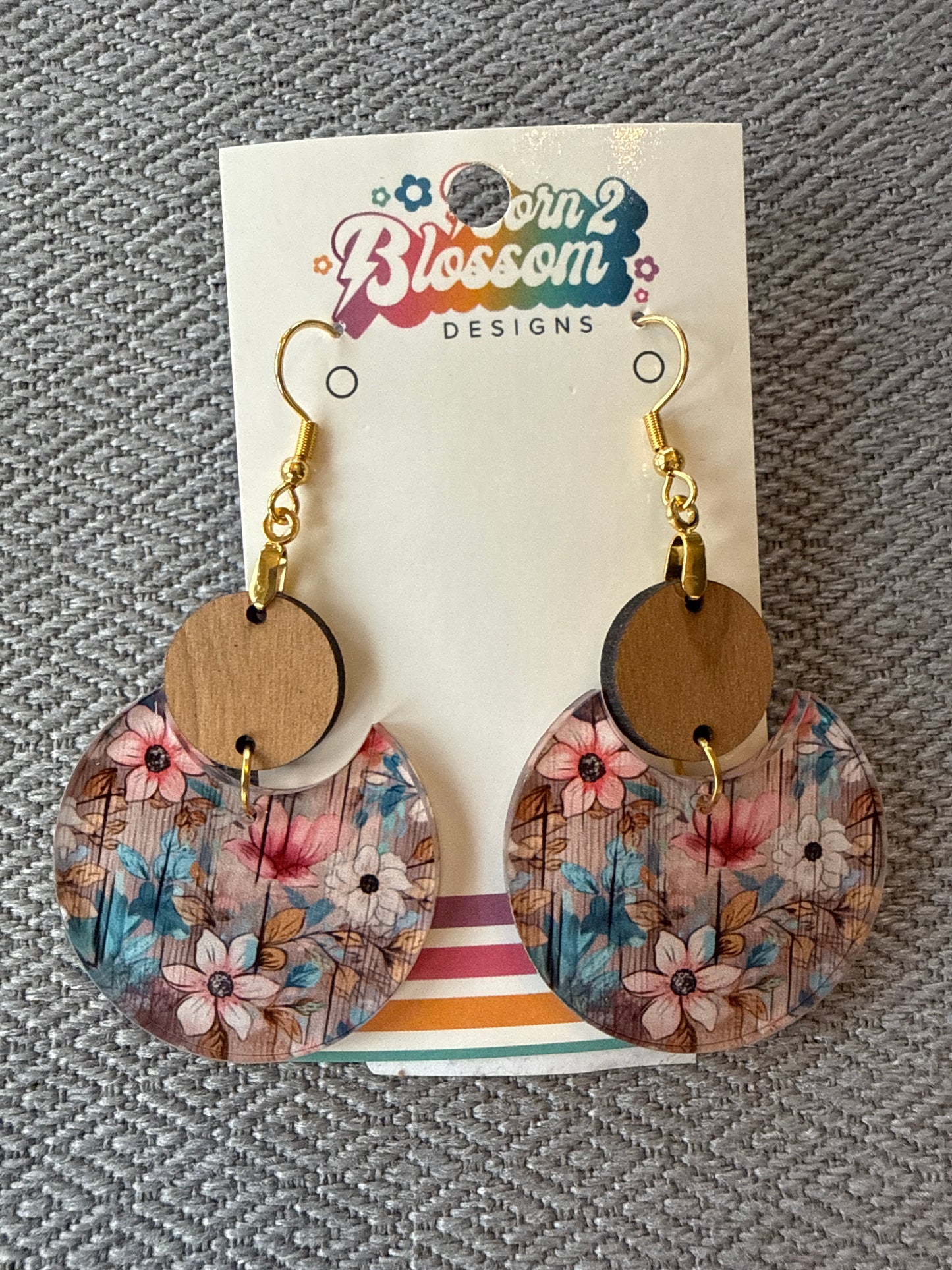 Ok CLEARANCE Pretty Daisies Circle Dangles