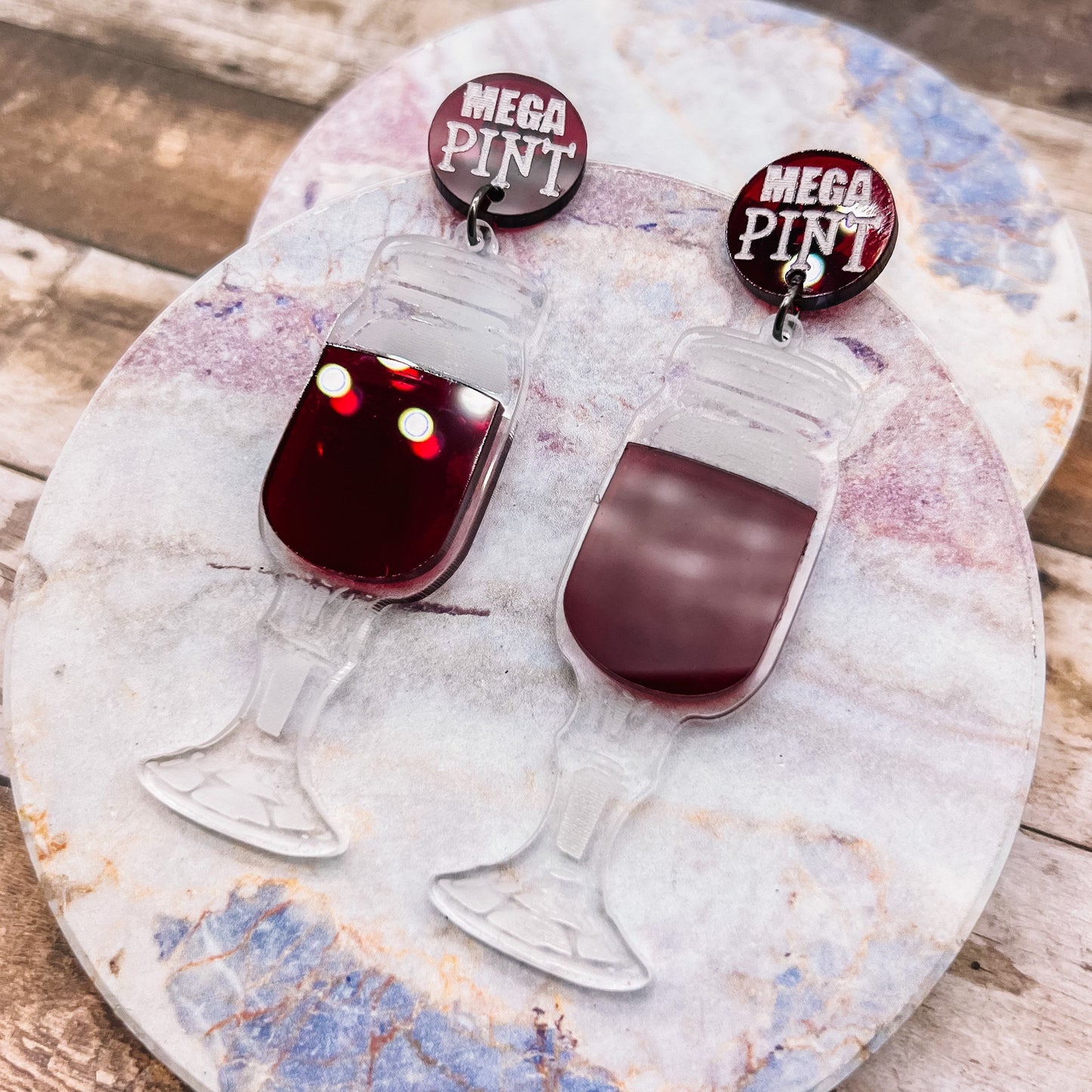 Mega Pint Wine Glass Dangles